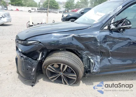 2024 BMW X7 xDrive40I z USA, uszkodzony, nr VIN 5UX23EM01R9S34226